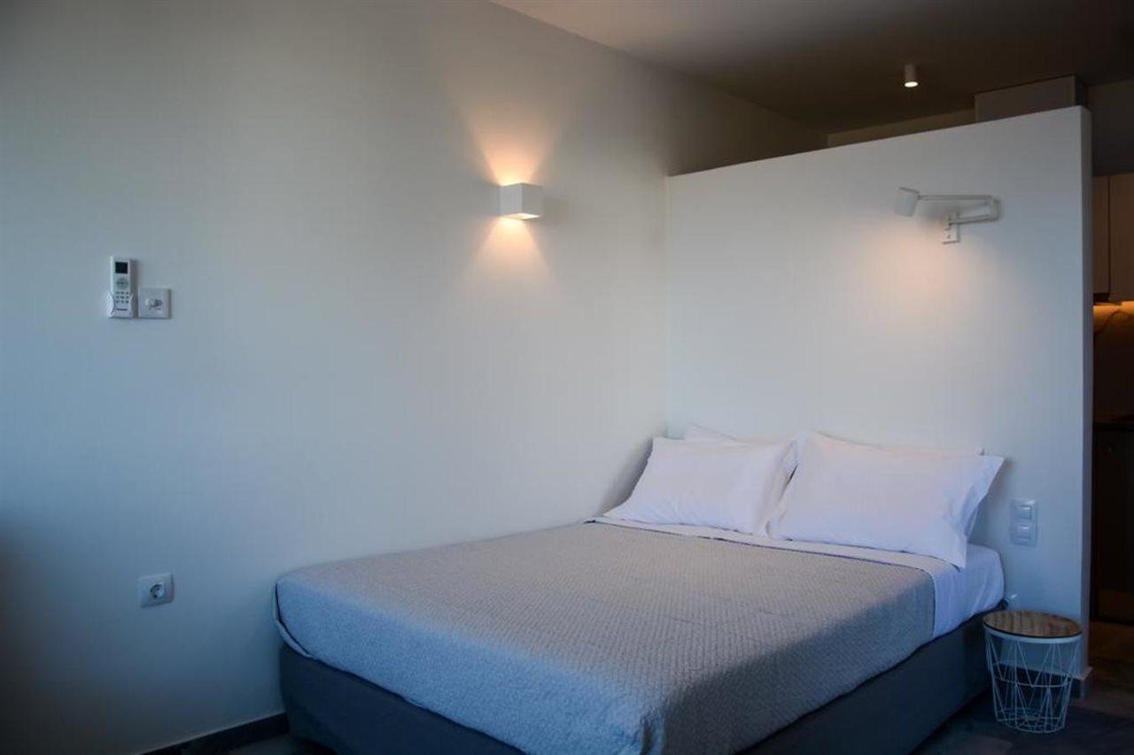 Pharos Apartments Gavrio Exterior photo