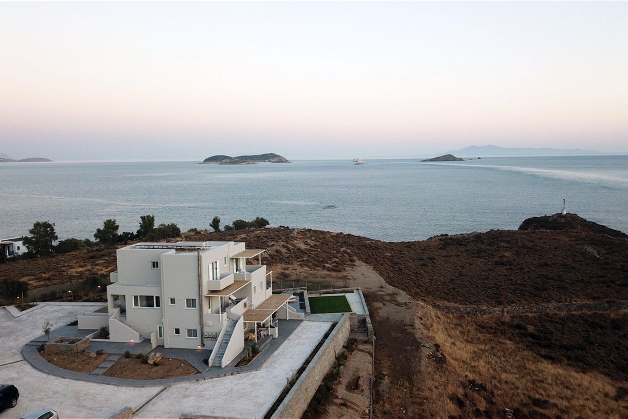 Pharos Apartments Gavrio Exterior photo