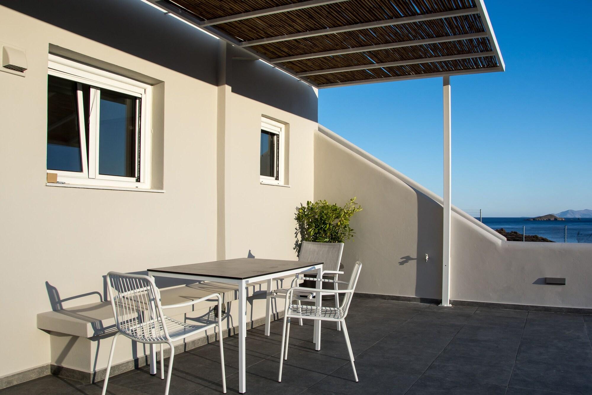 Pharos Apartments Gavrio Exterior photo