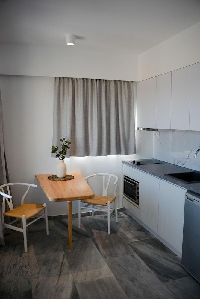 Pharos Apartments Gavrio Exterior photo