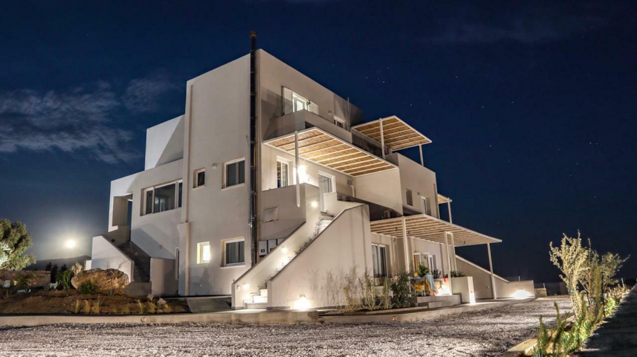 Pharos Apartments Gavrio Exterior photo
